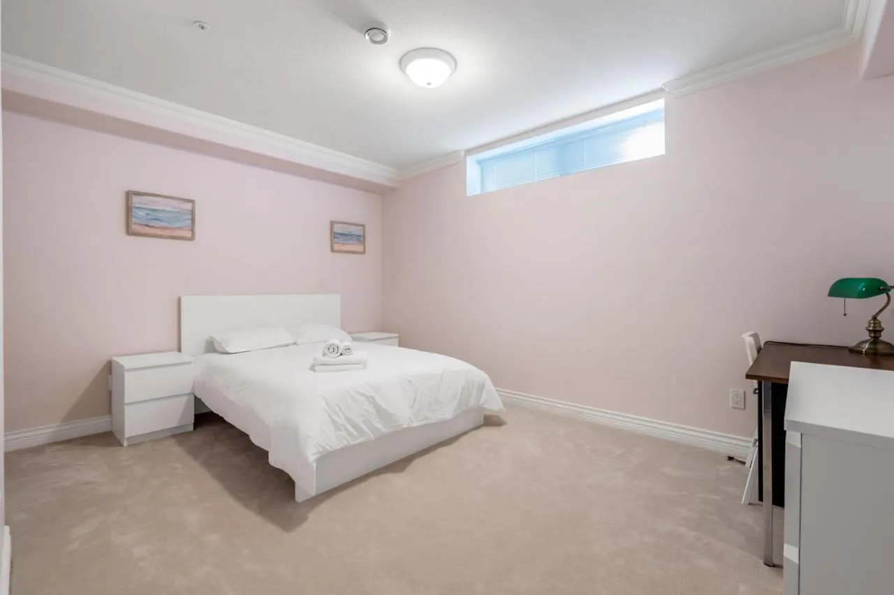 Luxurious Vancouver Retreat - Private Bedroom In Shared House