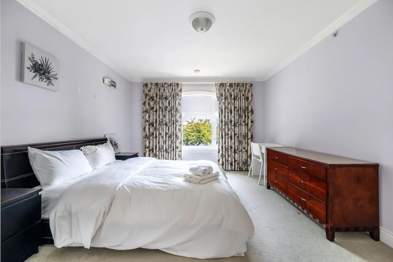 Luxurious Vancouver Retreat - Private Bedroom In Shared House Privatunterkunft