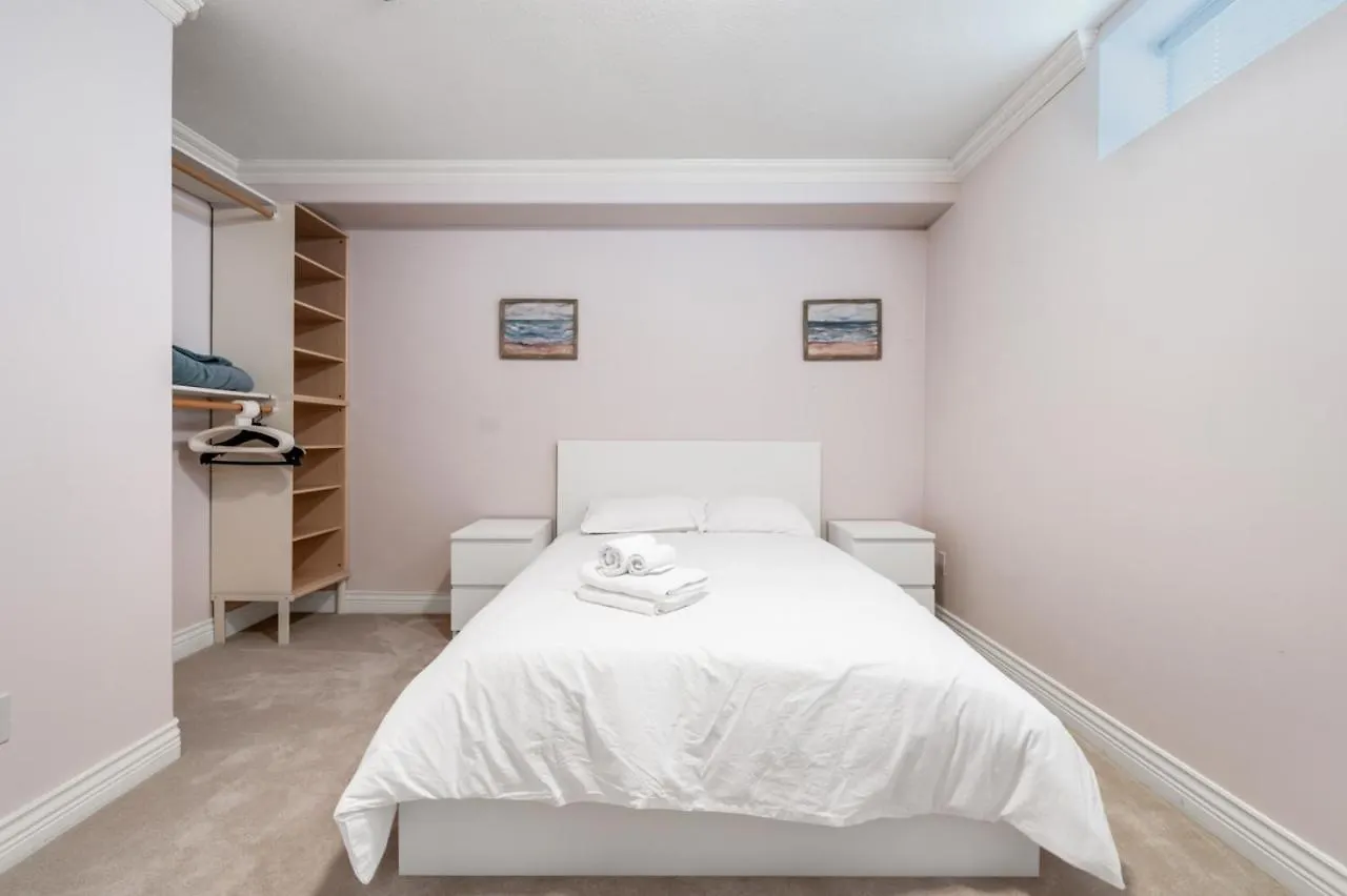 Luxurious Vancouver Retreat - Private Bedroom In Shared House